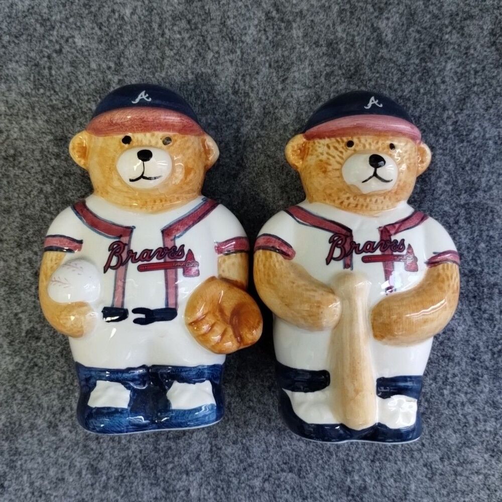 Atlanta Braves Salt & Pepper Shaker Set - #5 Ceramic Bears Hand Painted